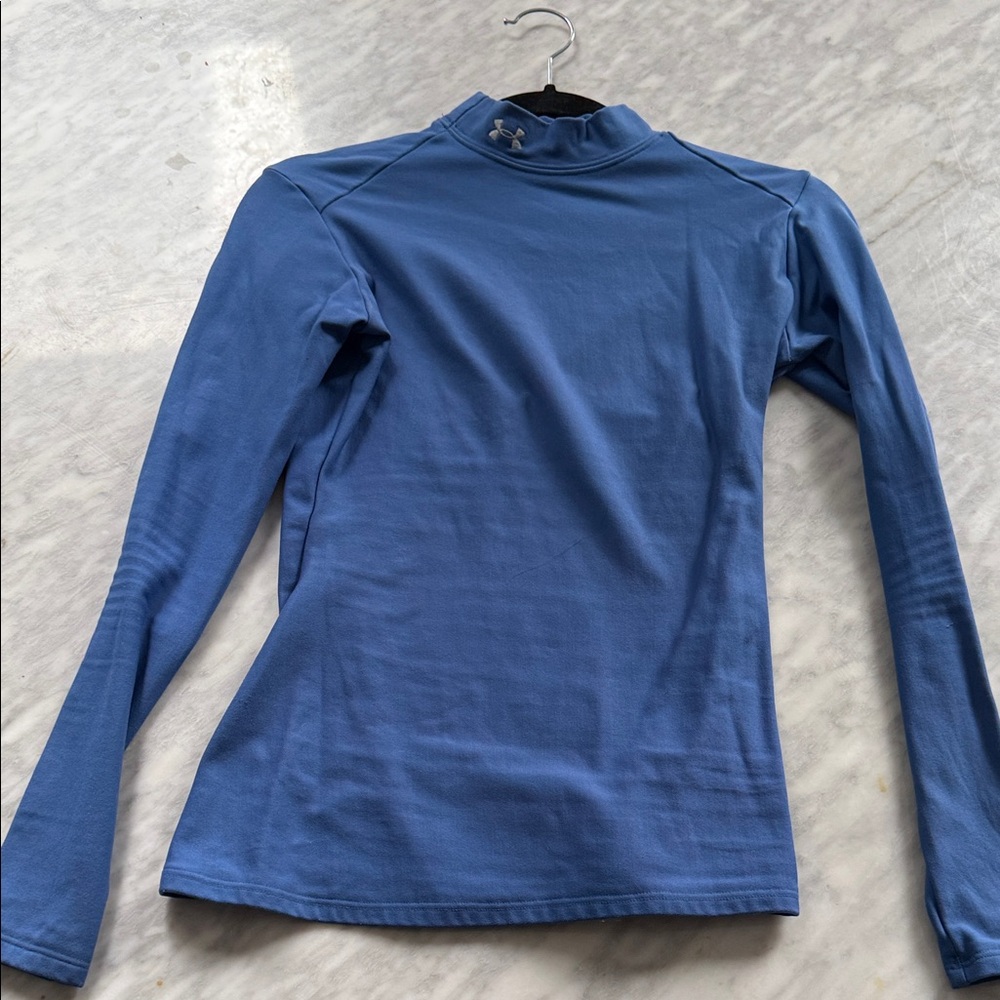 Under armor UO coldgear blue turtleneck S like new